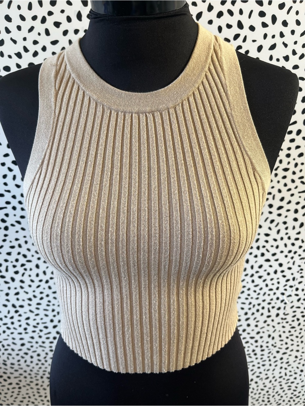 Divided Beige Ribbed Crop Tank - Picture 2 of 7